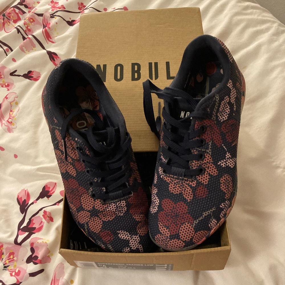 No Bull Project, Women’s Navy Cherry Blossom Trainer, Size 7.5
